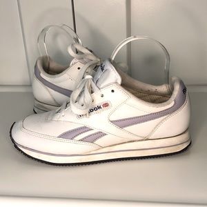 Vintage womens reebok sneakers